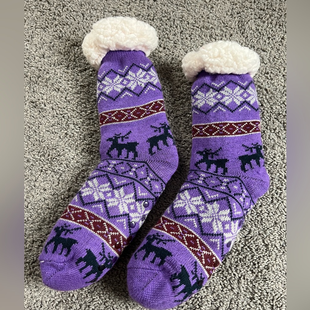 ๐
๐ผ๐Fuzzy Socks ๐
๐ผ๐ - Picture 6 of 6